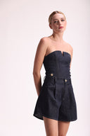 Shorts Jeans De Alfaiataria Evasê Com Botão - Isabella