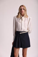 Shorts Saia de Alfaiataria Feminino com Pregas - Tatiana