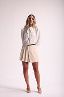 Shorts Saia de Alfaiataria Feminino com Pregas - Tatiana